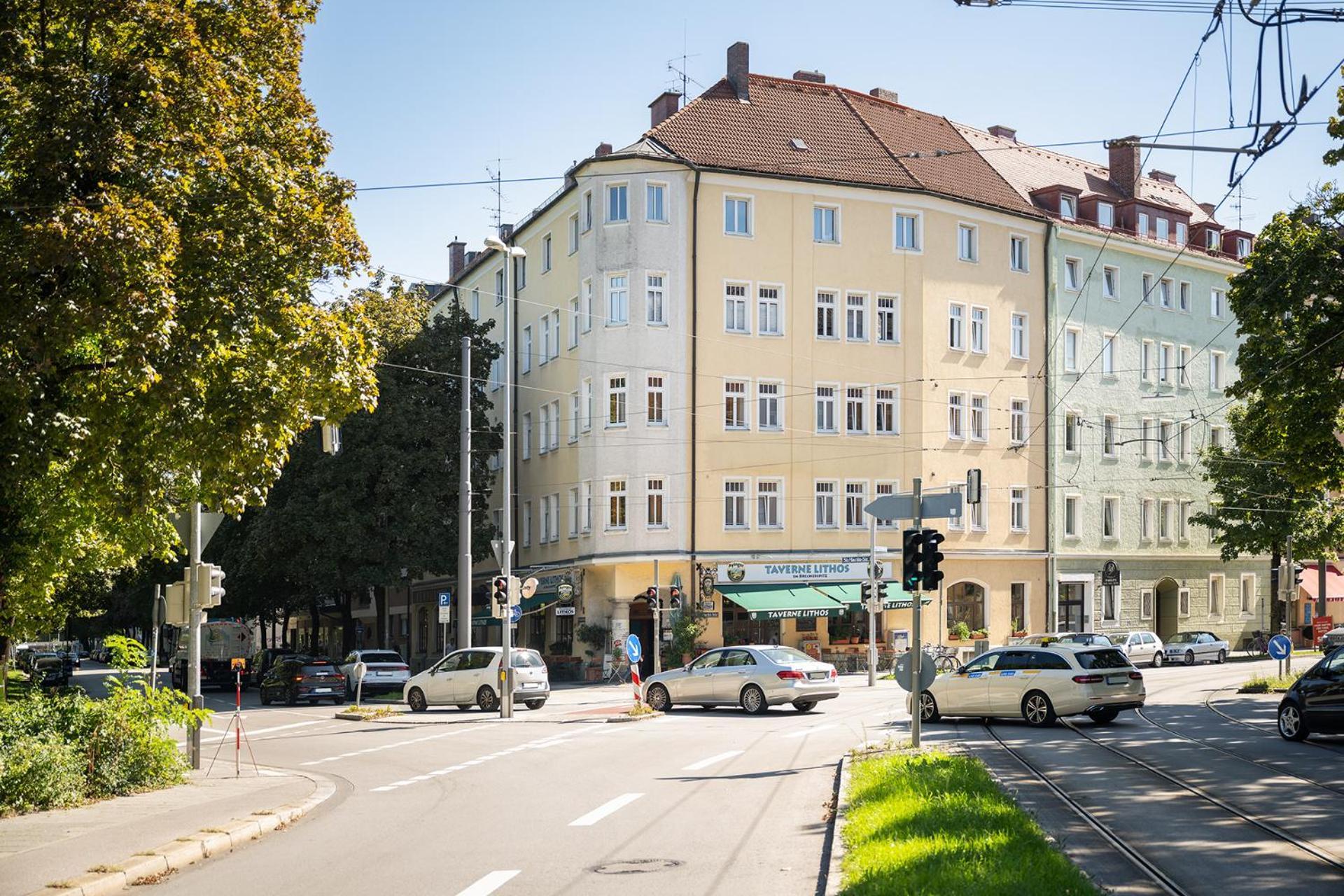 Servus Apartments By Homaris